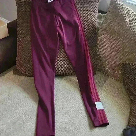 Adidas 3 Stripes Women’s Maroon Leggings - Picture 1 of 4